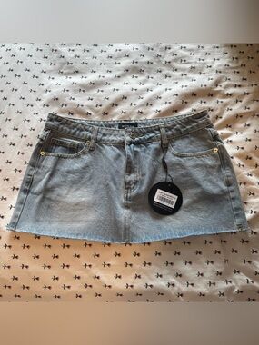 White fox denim skirt